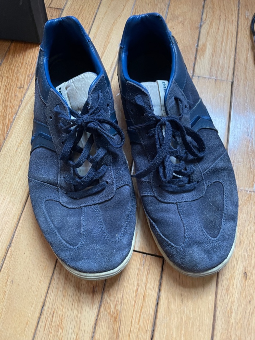 Men's Diesel  Navy Suede Lace-Up Sneakers size 10.5